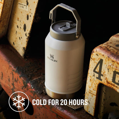 STANLEY IceFlow™ Flip Straw 2.0 Jug 1.9L | Frost