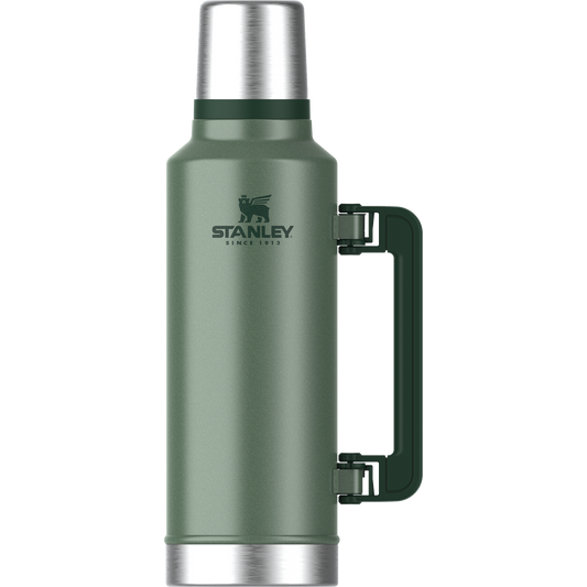 STANLEY Legendary Classic Bottle | Hammer tone green