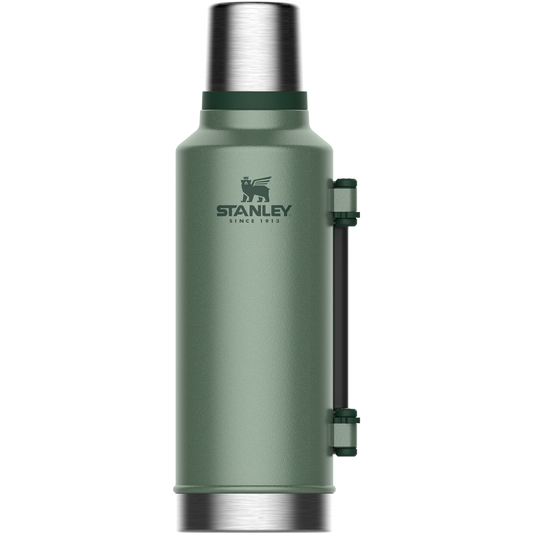 STANLEY Legendary Classic Bottle | Hammer tone green