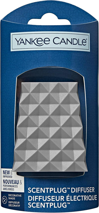 Silver Faceted Pattern
